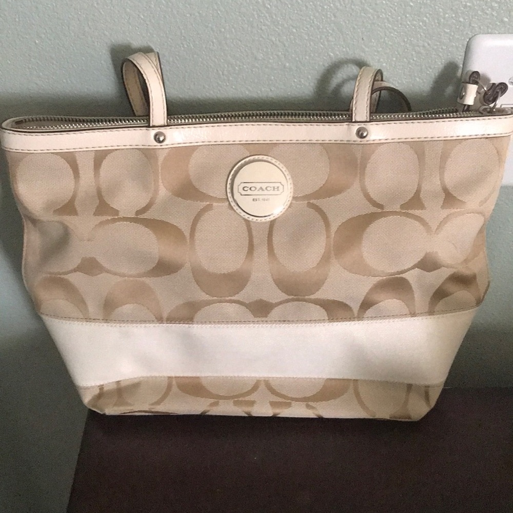 Coach purse - Picture 1 of 4